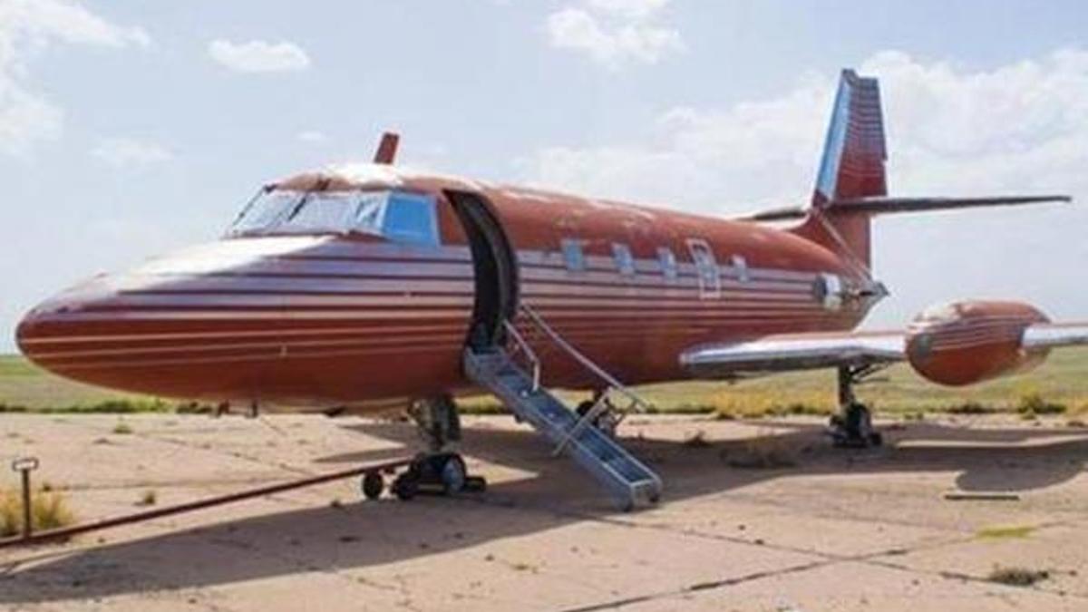Elvis Presley'nin jeti ucuza gitti