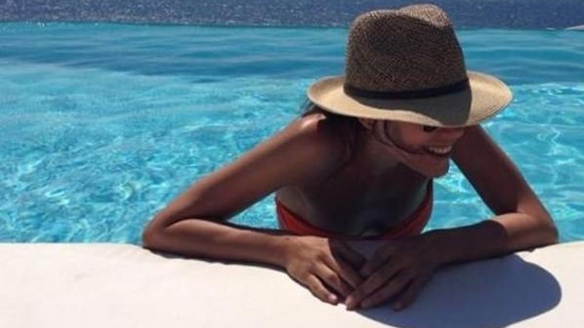 Cansu Dere'den nefes kesen paylaşım!