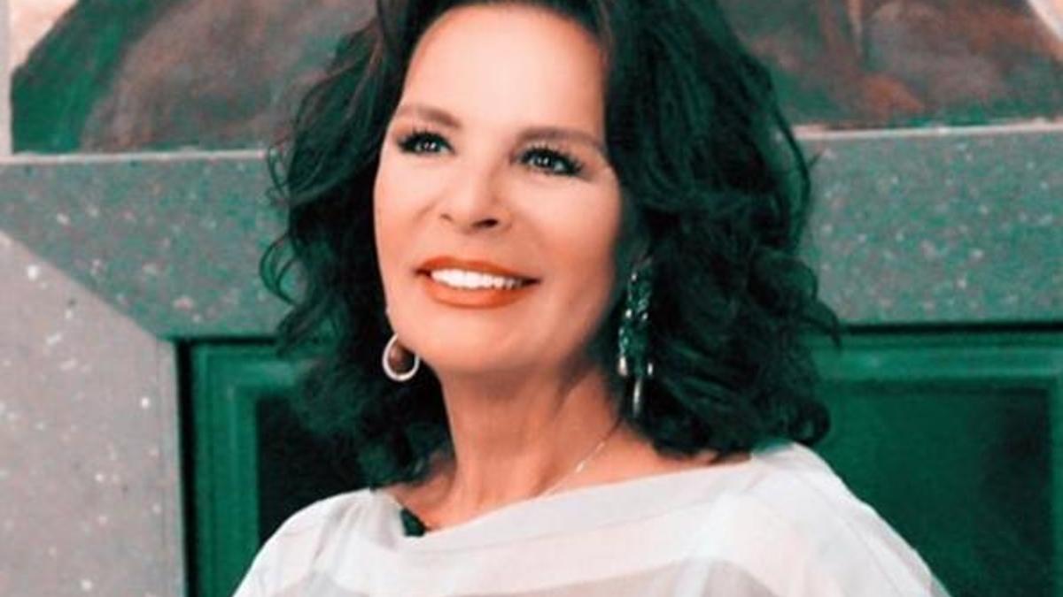 Hülya Koçyiğit: Taburcu olmam sürekli öteleniyor!