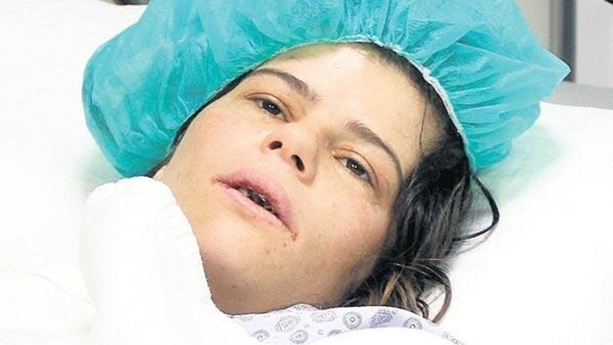 Levye ile dövdü kerpetenle dişini çekti, serbest!