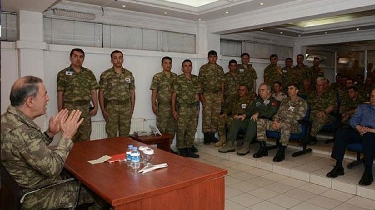 Akar, Şırnak'ta askerlere seslendi