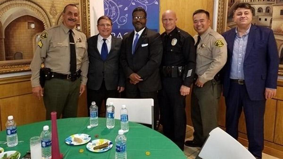 ŞOK! FBI, FETÖ'cülerin iftar yemeğine katıldı!