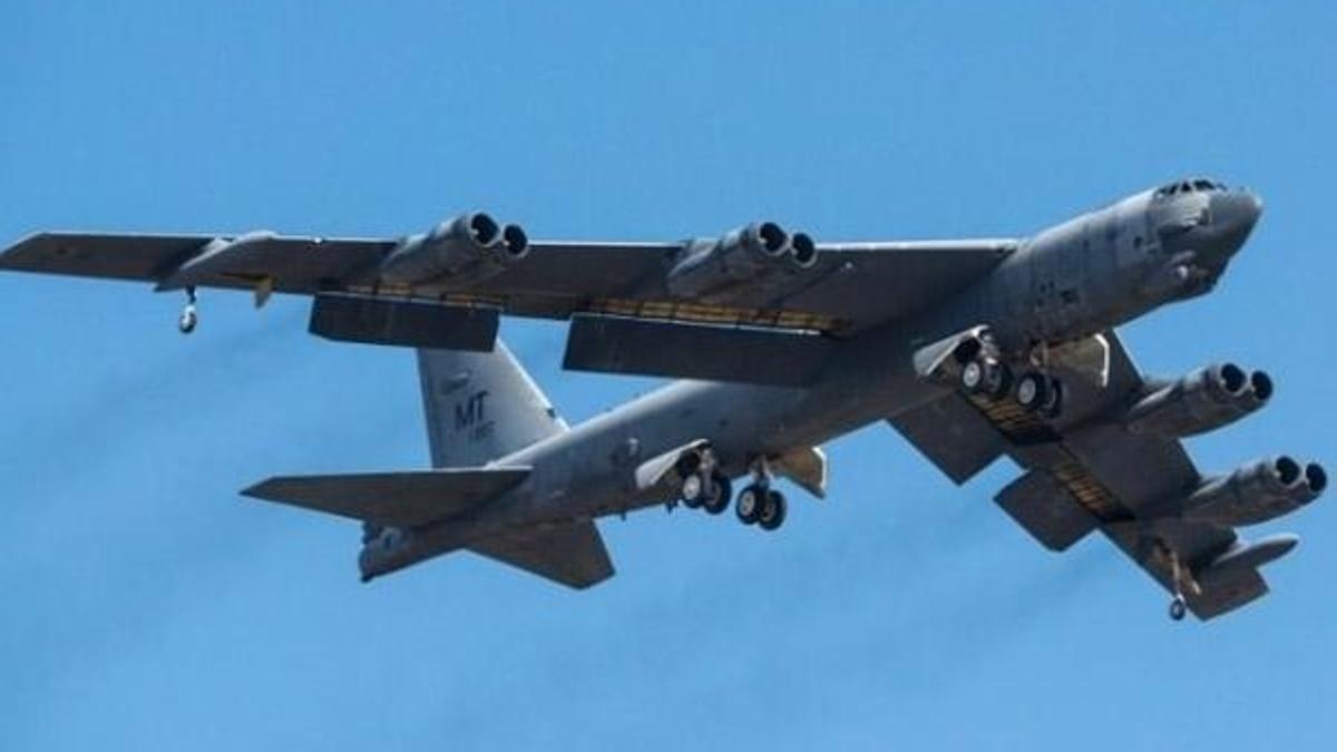 CNN: ABD Rusya sınırına B-52 gönderiyor!