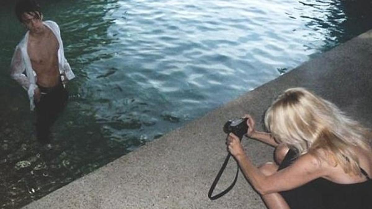 Pamela Anderson oğlu için fotoğrafçı oldu!