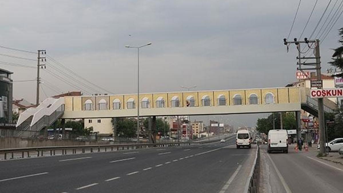 Üst geçidin yıkılma kararına mahalleliden itiraz