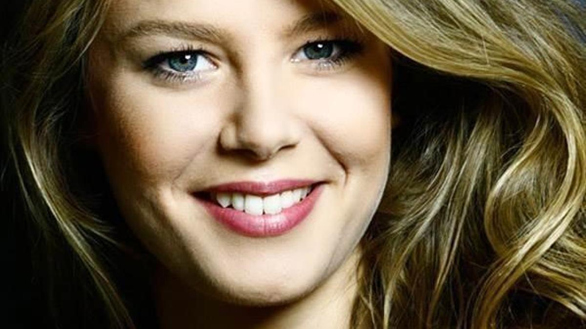 Burcu Biricik, Julianna Porter olacak!