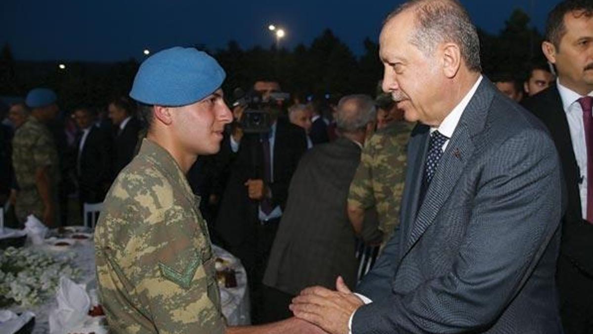 Cumhurbaşkanı Erdoğan Komando Tugayı iftarına katıldı