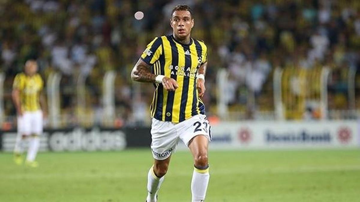 Yıldız futbolcuyu silahla tehdit ettiler