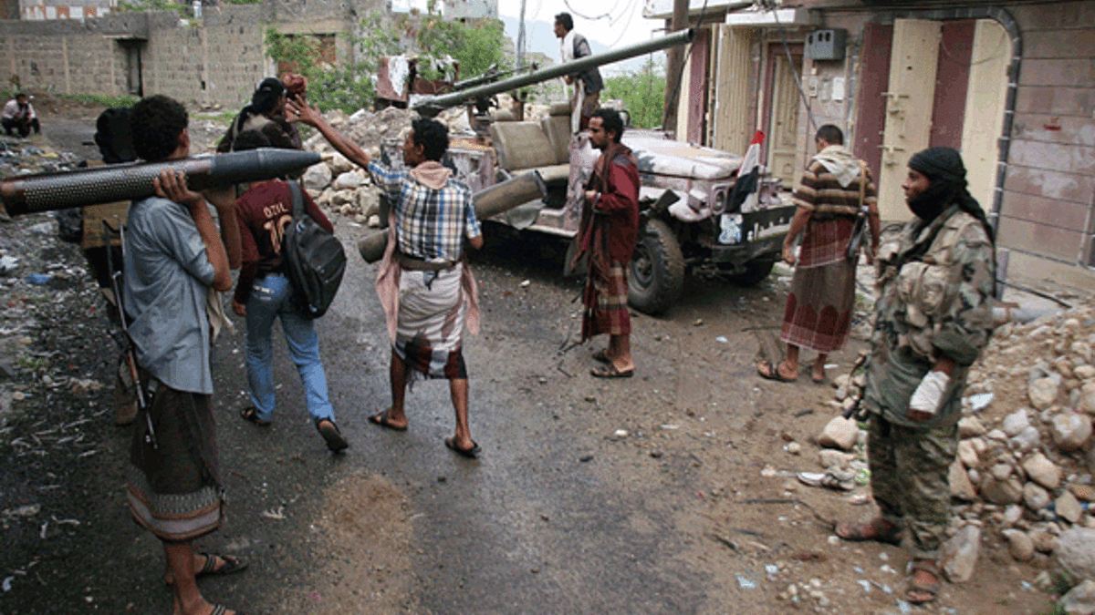 Yemen karıştı! 35 ölü, onlarca yaralı