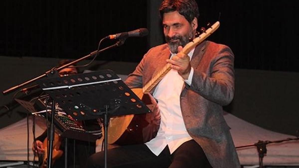Uğur Işılak’tan bağlama resitali