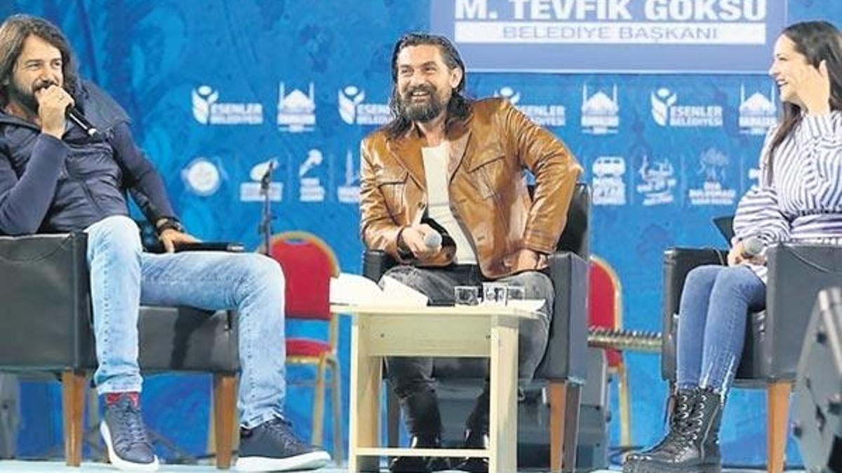 ‘Diriliş Ertuğrul’ oyuncuları Esenler’de