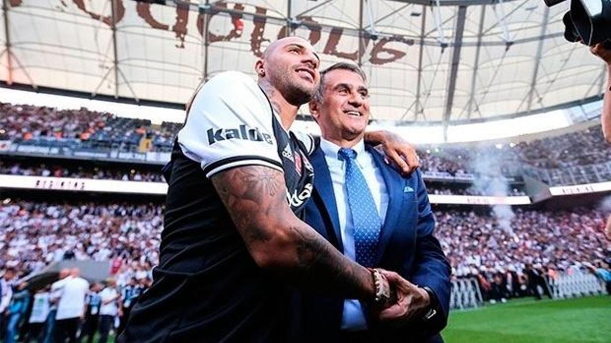 Quaresma Beşiktaş'ta kalıyor