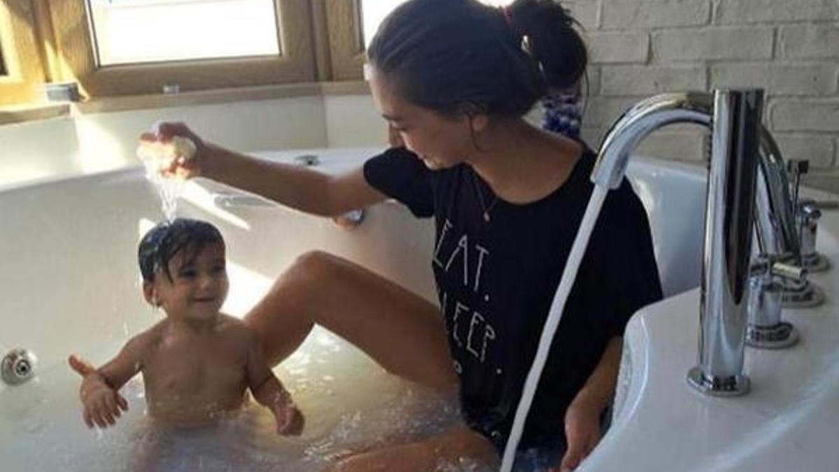 Neslihan Atagül'ün 'jakuzi pozu' rekor kırdı!