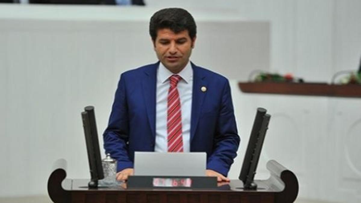 HDP Batman Milletvekili Aslan, havalimanında gözaltına alındı