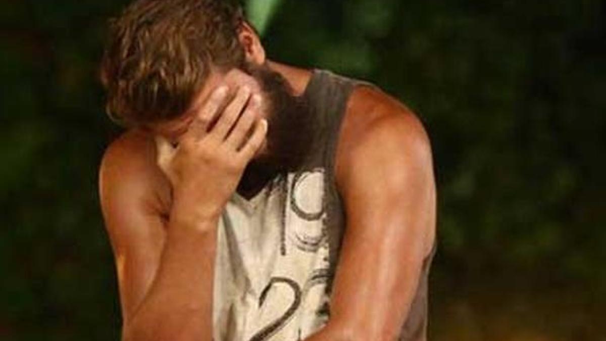 Survivor Adem resmen yıkıldı: Yaktın beni...