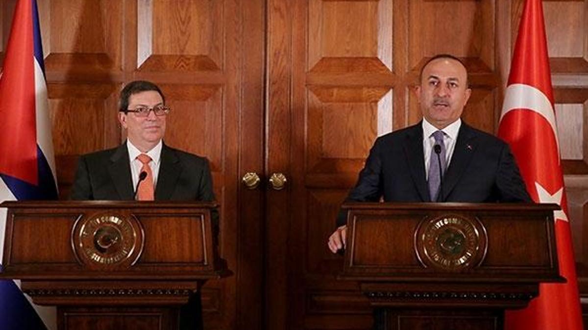 Küba İlk resmi ziyaretini yaptı
