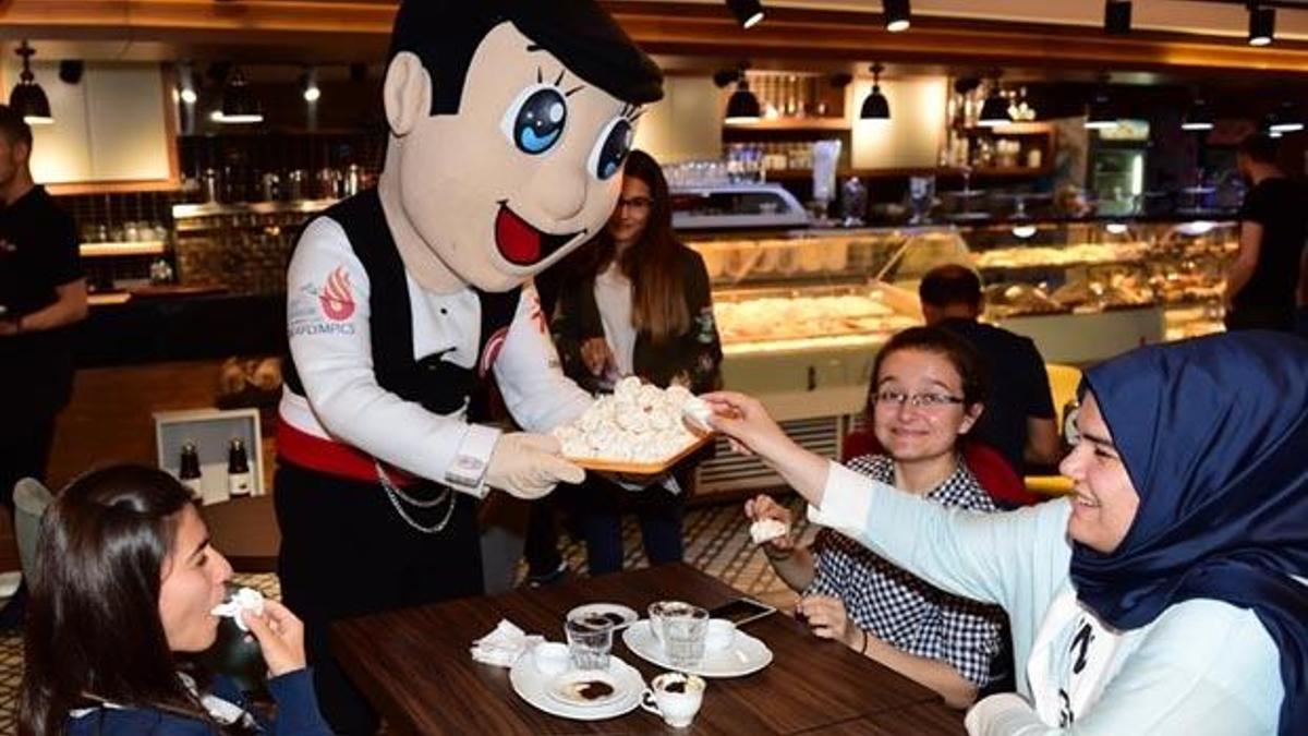 Maskot Çakır, atom dağıttı!