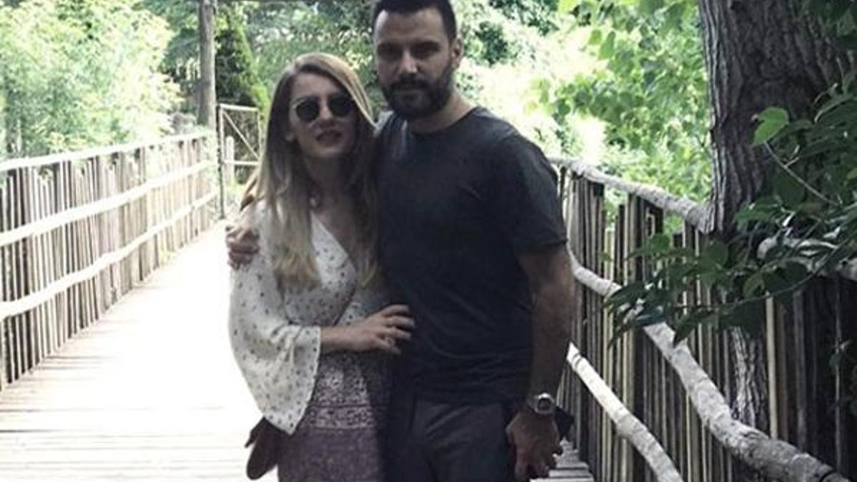 Alişan ve Eda Erol park gezmesinde