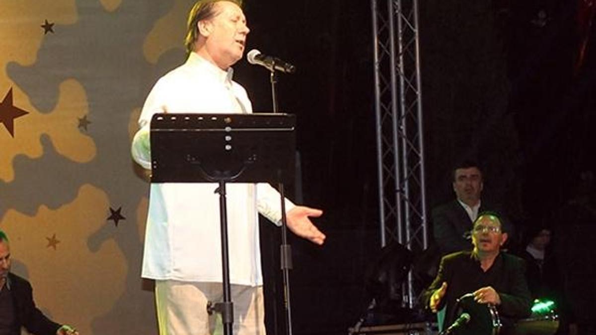 Ahmet Özhan'dan unutulmaz konser!
