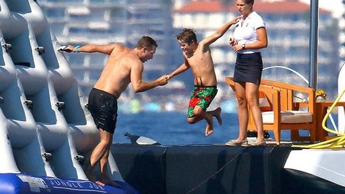 Gwyneth Paltrow eski eşiyle tatilde