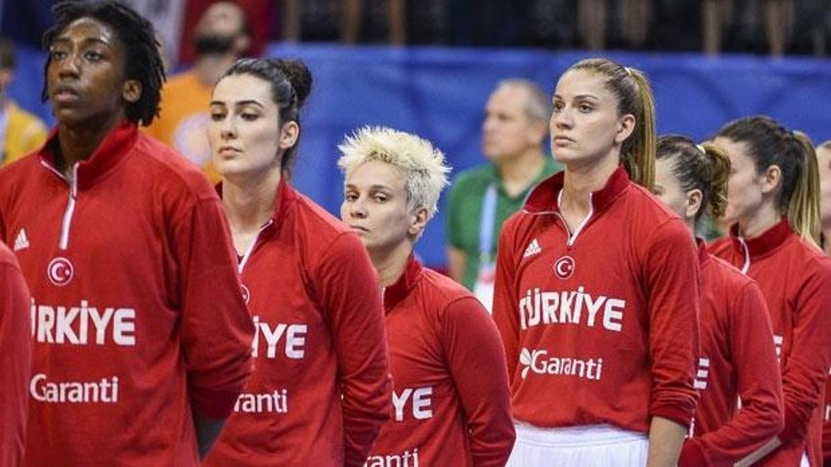 Başkan Türkoğlu'ndan millilere moral