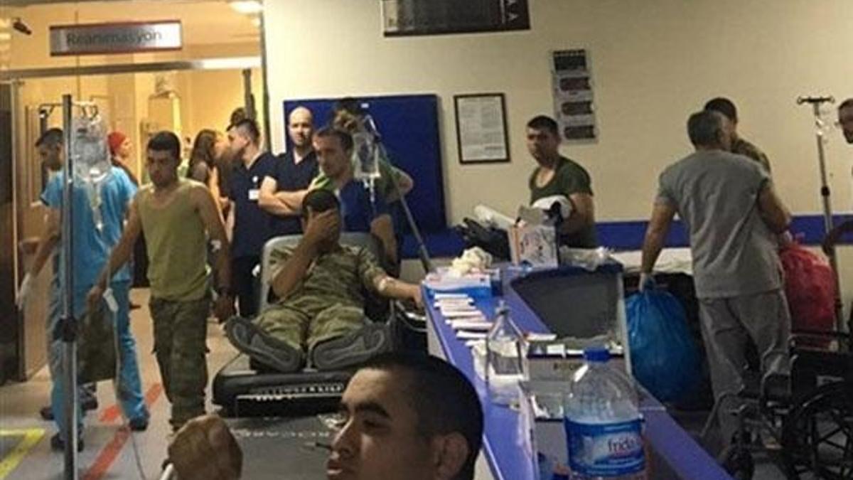 Bursa'da yemekten 10 askerin zehirlenmesine soruşturma