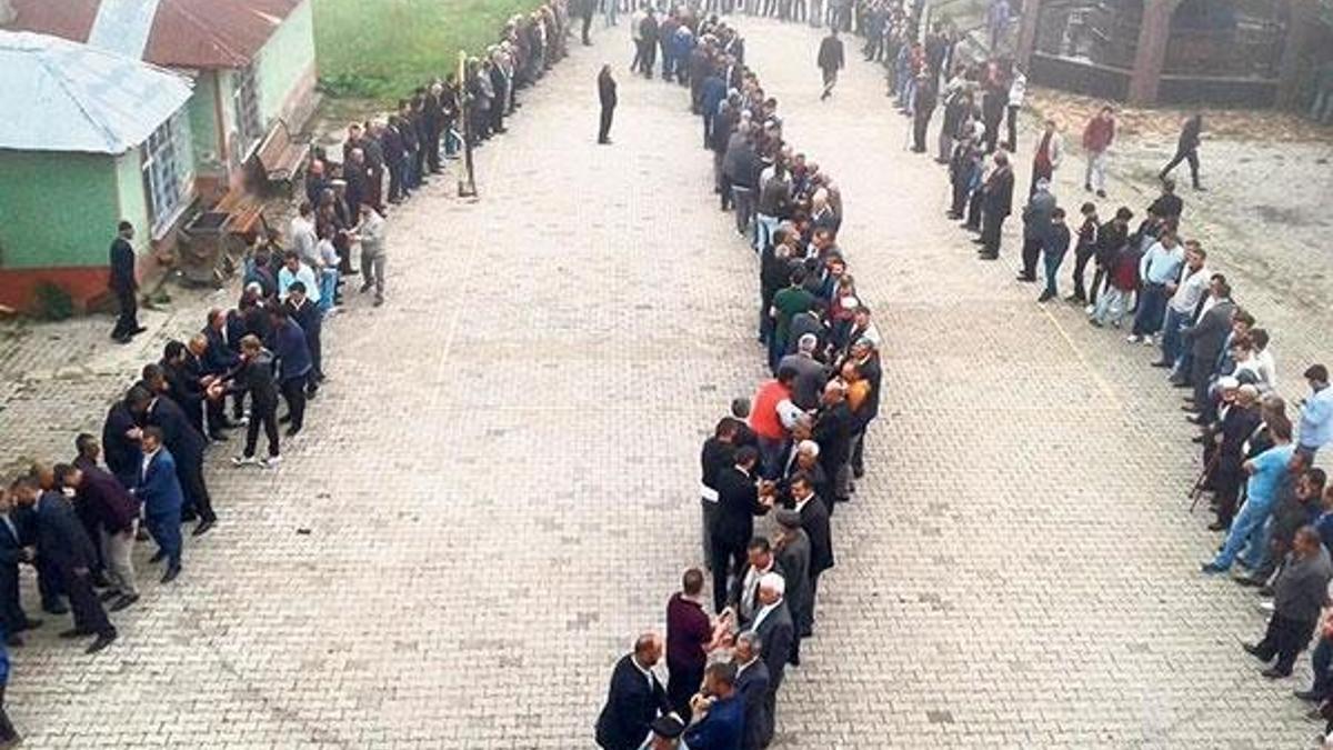 Bu kez cemaat  bayramlaştı!