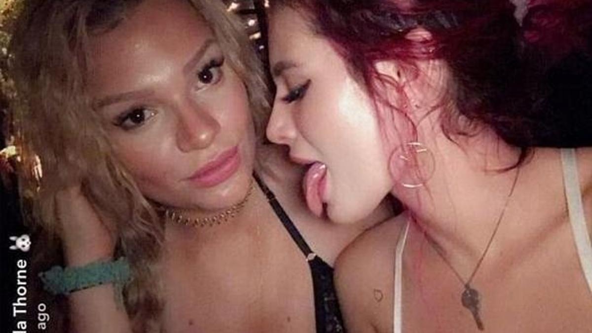 Bella Thorne çok fena yakalandı!