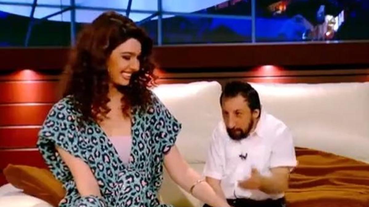 Köksal Baba Gürcü güzele aşık oldu!