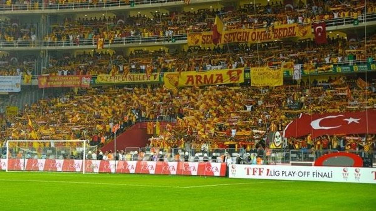 Göztepe taraftarı akrostiş şiirle transfer istedi