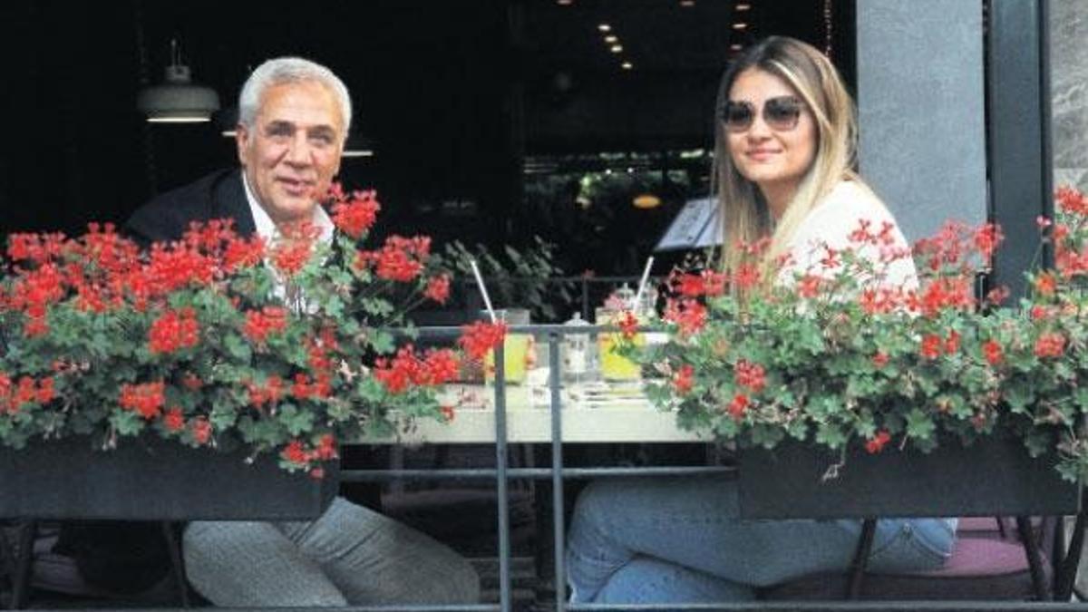 Baba kızın iş toplantısı