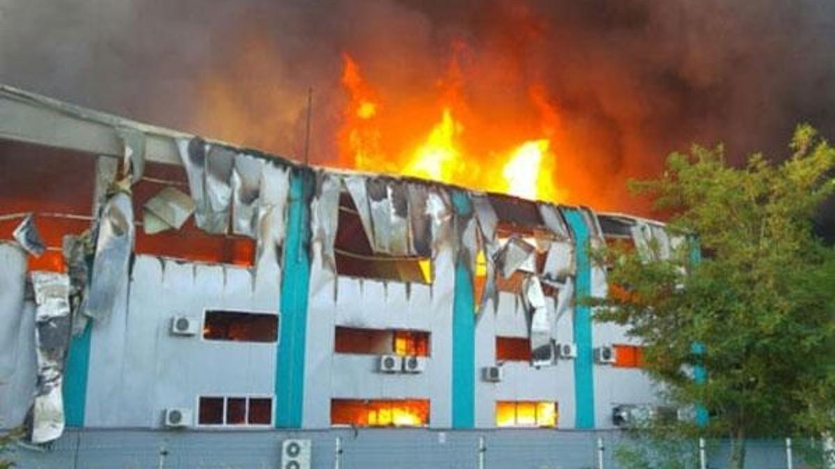 Tekirdağ'da boya fabrikasında yangın!