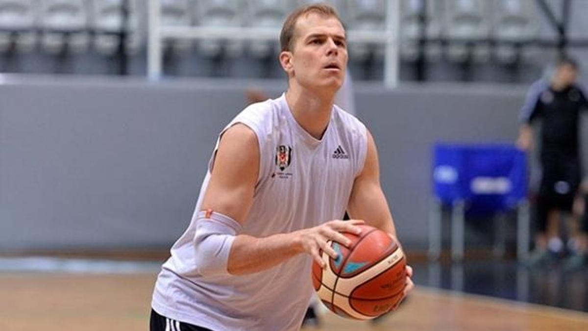 Beşiktaş'tan resmen ayrıldı