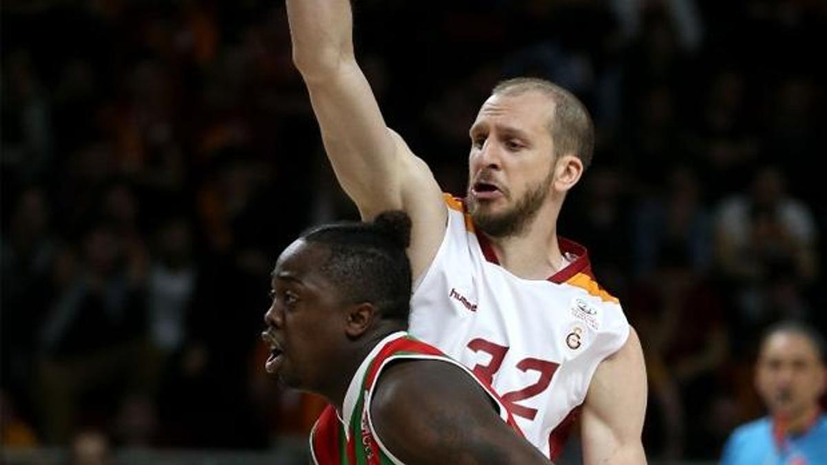 Fenerbahçe'den ezeli rakibine çalım