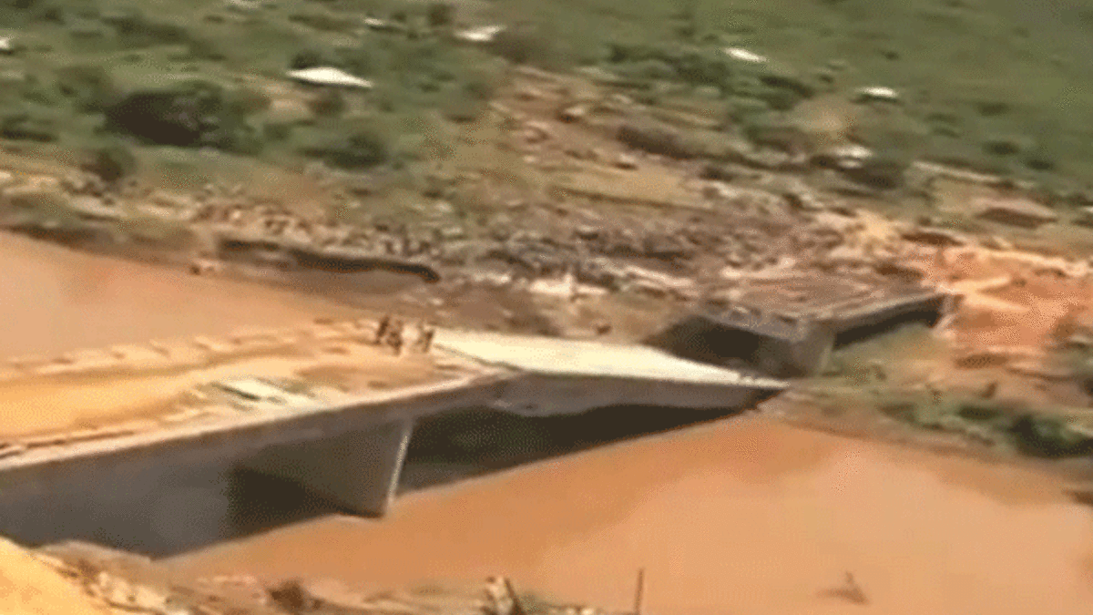 'Çin malı' köprü teftiş edildikten iki hafta sonra çöktü!