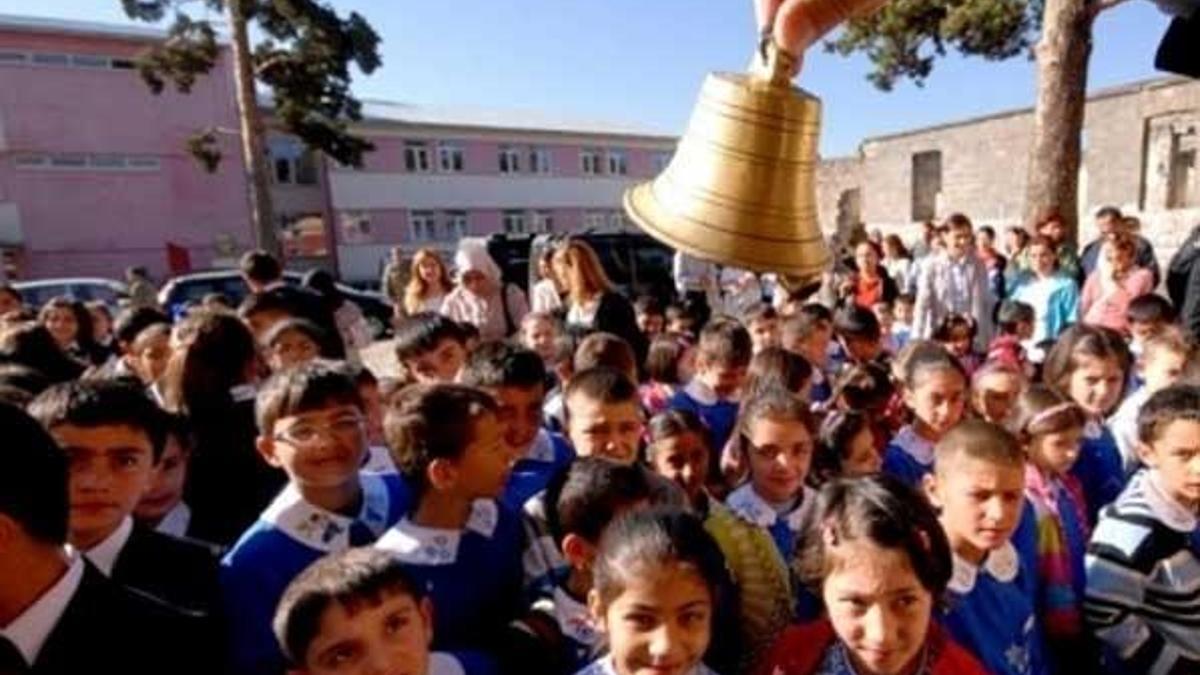 Okullar ne zaman açılacak? MEB tarih verdi...