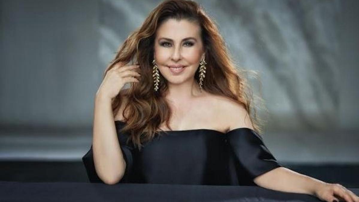 Nilüfer 45 yılın anılarını sevenleriyle paylaşacak