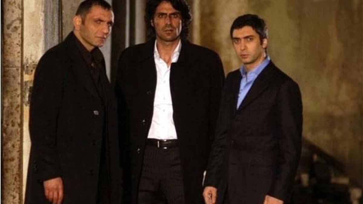 Osman Sınav'dan yeni bir 'Kurtlar Vadisi'