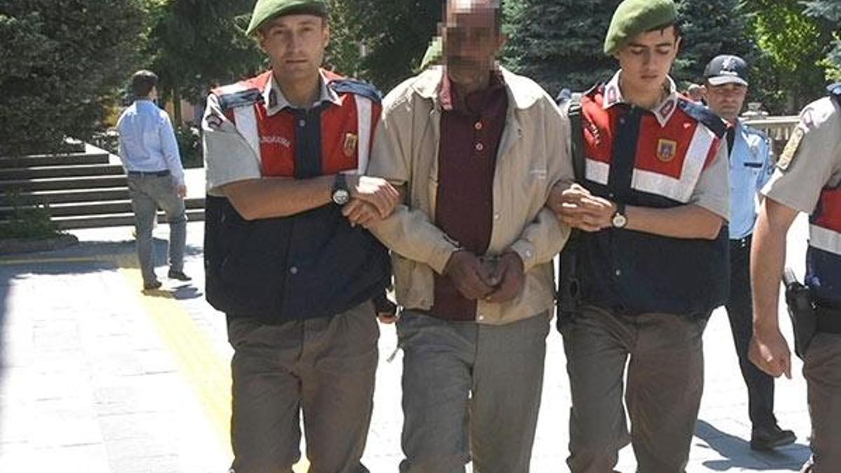 17 yaşındaki kızı, öz babası hamile bırakmış