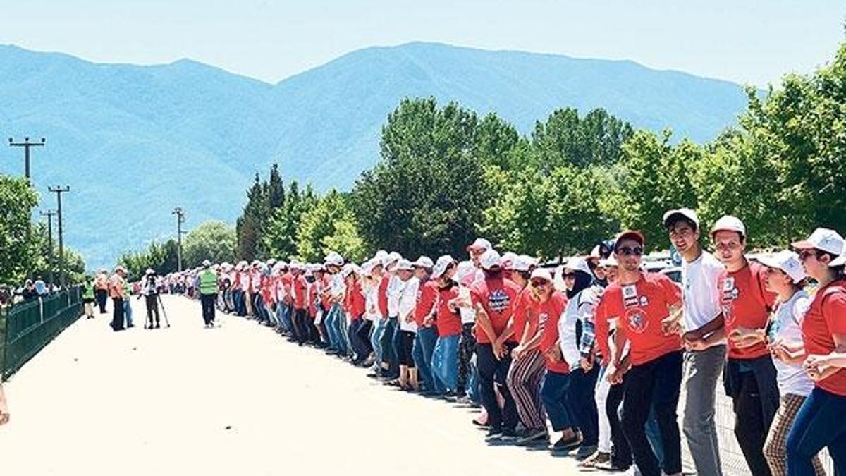 Dünyanın en uzun horon halkası
