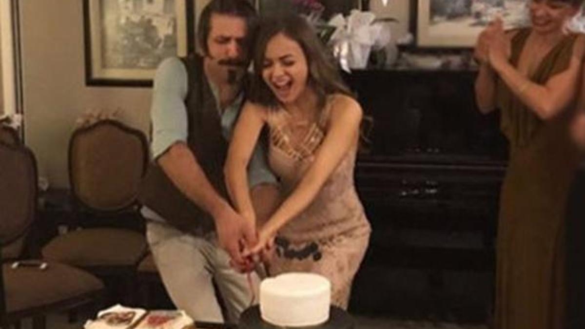 Damla Sönmez ile Ushan Çakır nişanlandı!