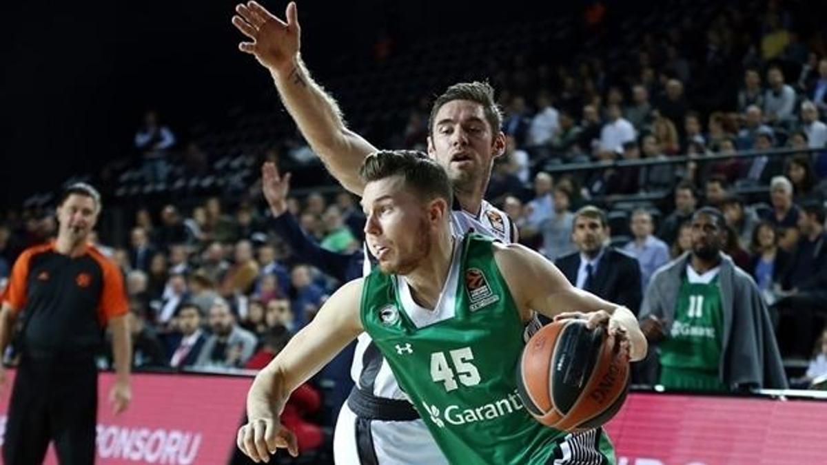 Bertans, Milano'da