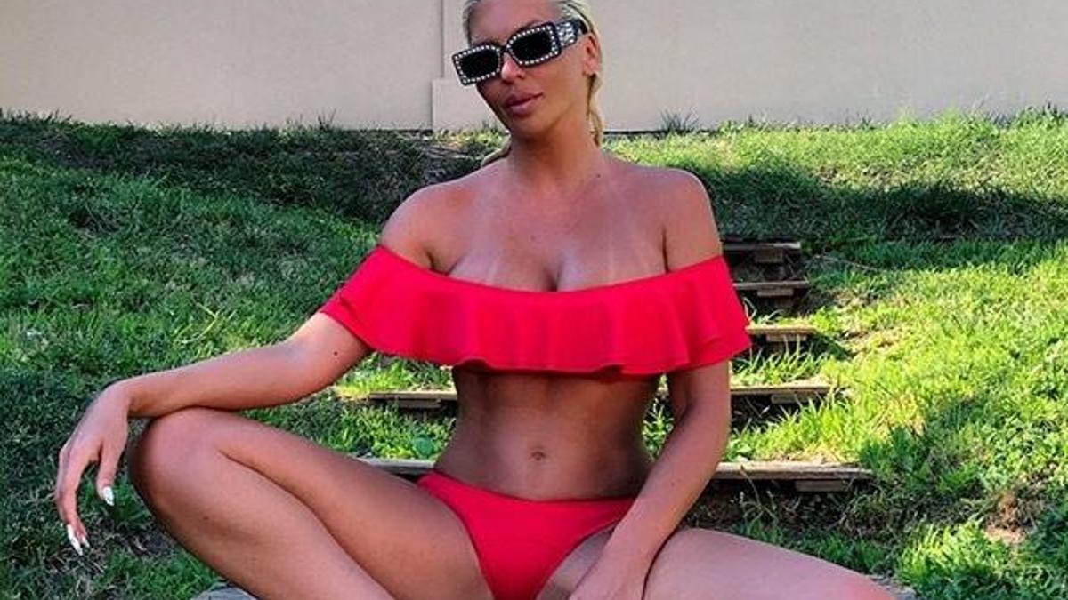 Jelena Karleusa sezonu açtı!