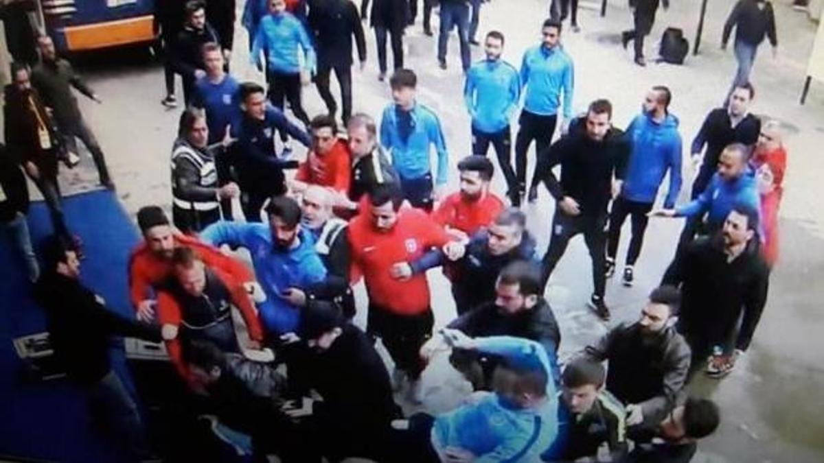 Şimdi yandılar! Bir yıl men cezası