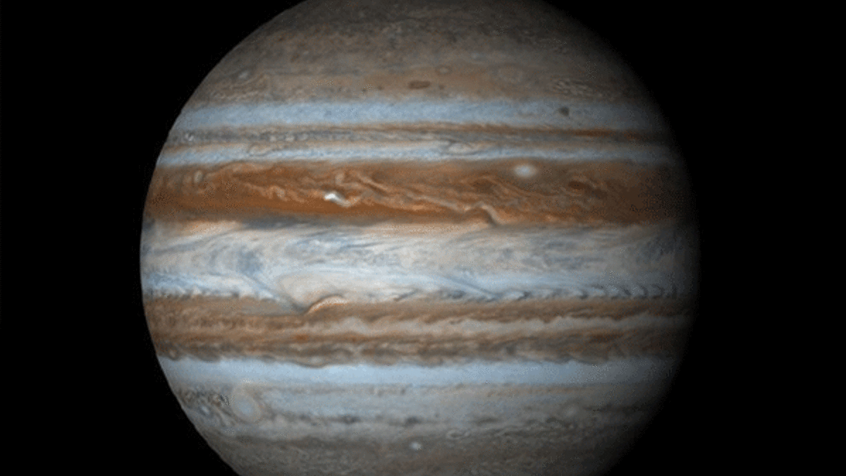 Juno'dan Jüpiter'deki fırtınanın sırrı çözme uçuşu