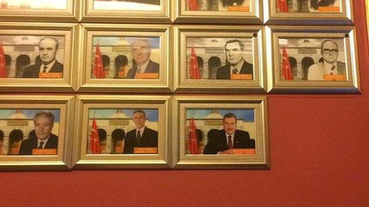 "O vali"nin fotoğrafı artık yok