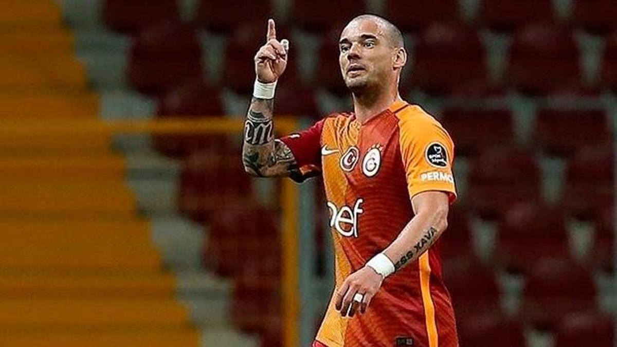 Sneijder'in kaderi çiziliyor