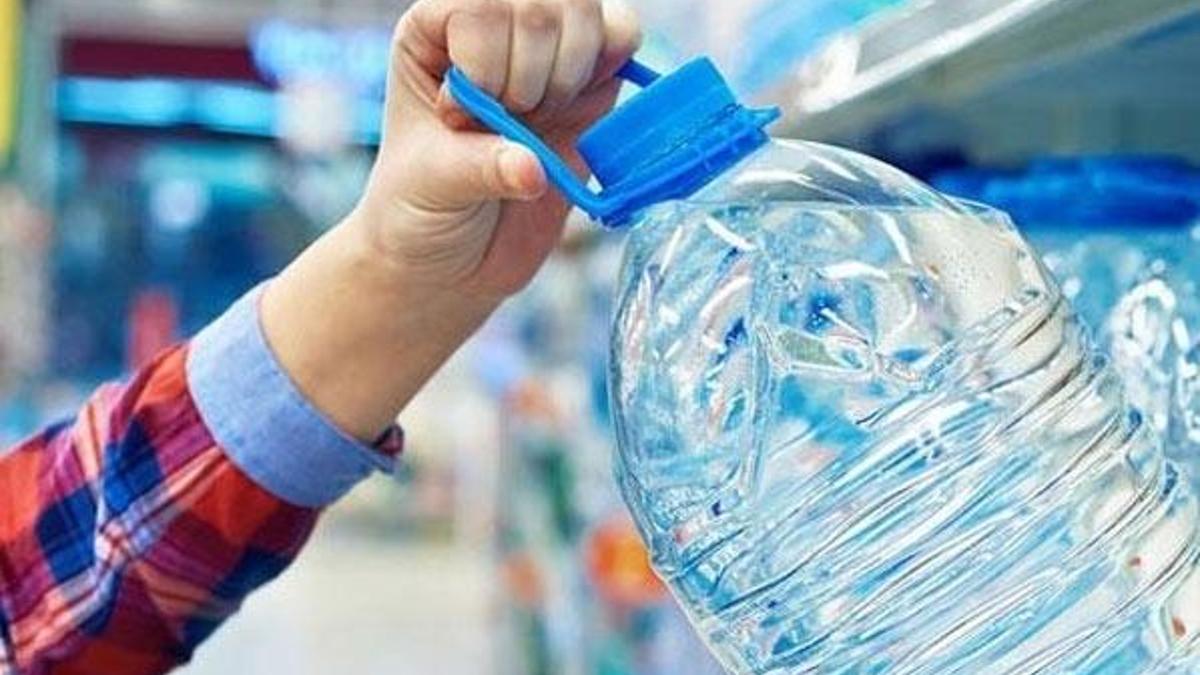"BPA'lı plastik şişelerde kanser ve kısırlık satın alıyoruz"