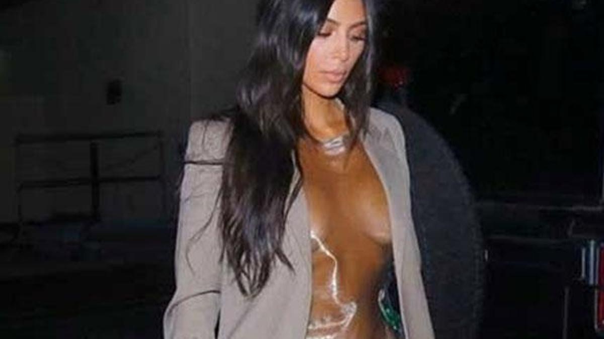 Kim plastik giyer!