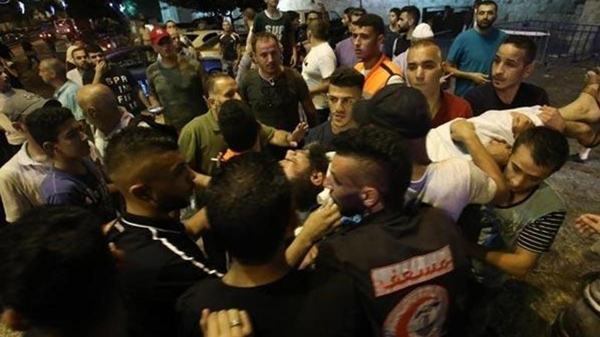 İsrail polisi haddini aştı! Mescid-i Aksa hatibini yaraladı